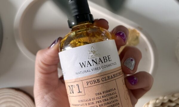 PURE CLEANSING OIL -WANABE – un olio versatile e prodigioso per la bellezza di viso, corpo e capelli